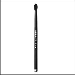 SOLD!!! Marc Jacobs the crease eyeshadow brush